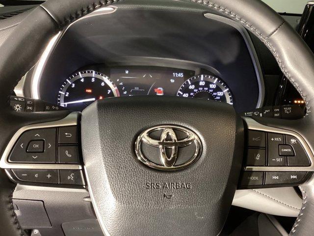 used 2022 Toyota Highlander car, priced at $37,981