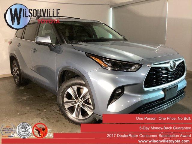 used 2022 Toyota Highlander car, priced at $37,981