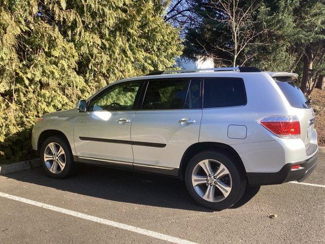 used 2012 Toyota Highlander car, priced at $17,981