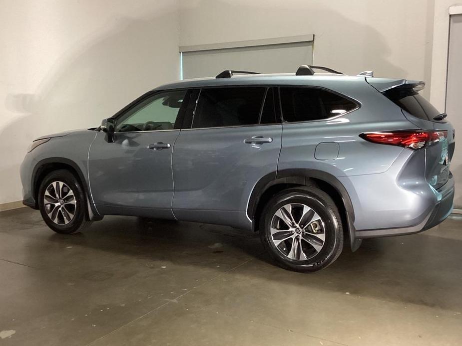 used 2022 Toyota Highlander car, priced at $42,350