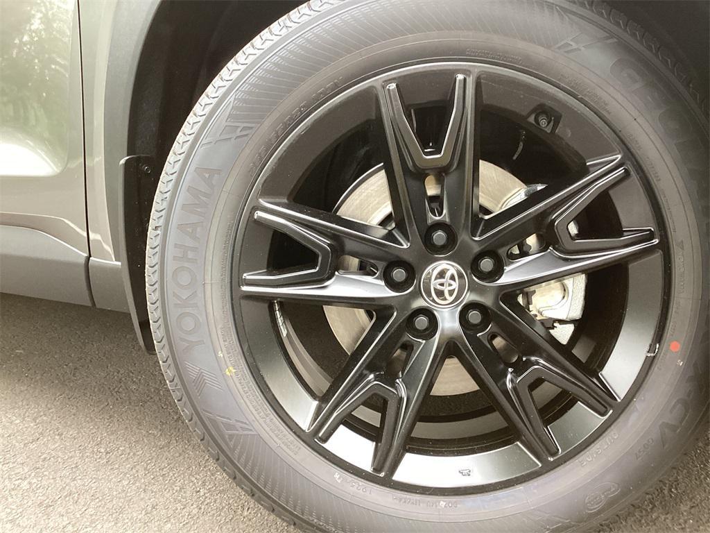 new 2026 Toyota Grand Highlander Hybrid car, priced at $62,643