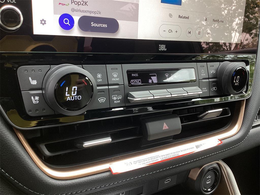 new 2026 Toyota Grand Highlander Hybrid car, priced at $62,643