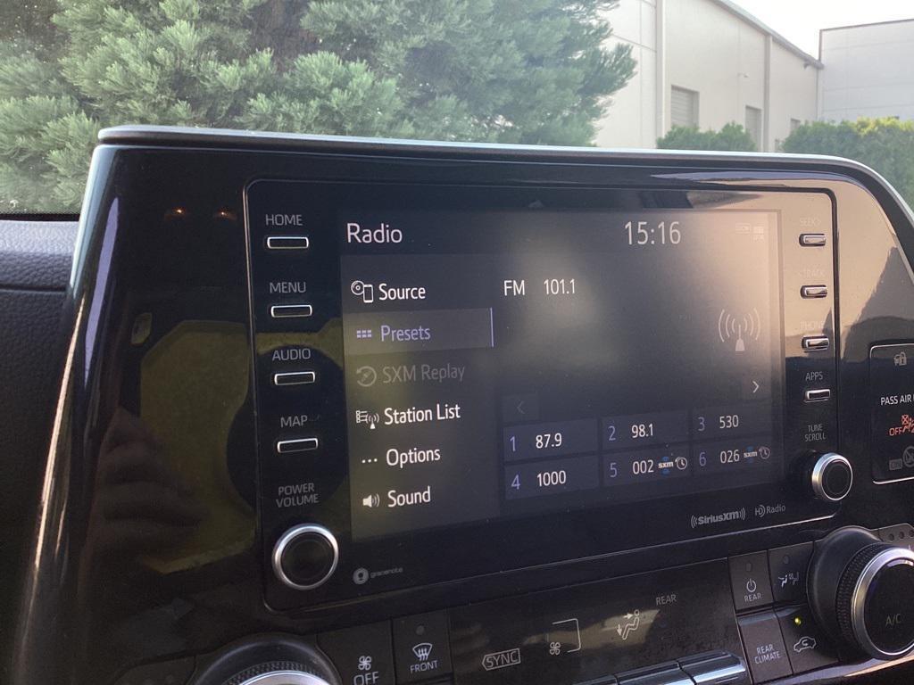 used 2022 Toyota Highlander Hybrid car, priced at $36,981