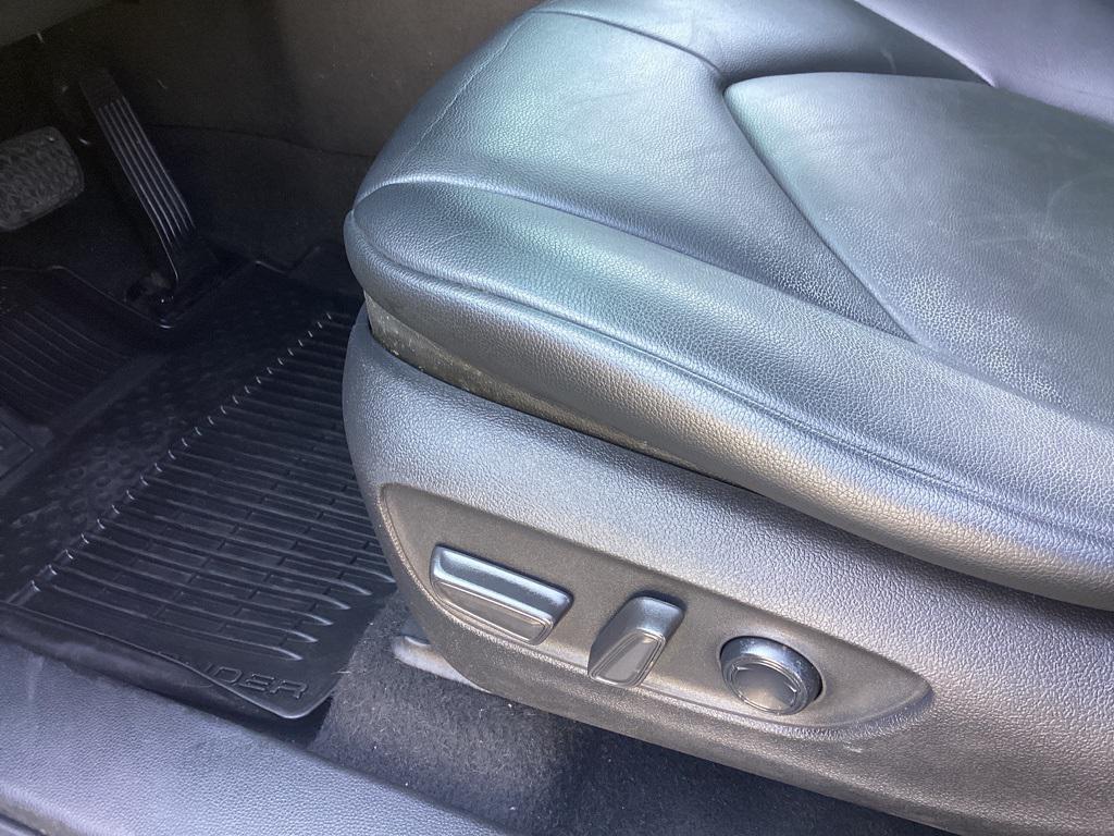 used 2022 Toyota Highlander Hybrid car, priced at $36,981