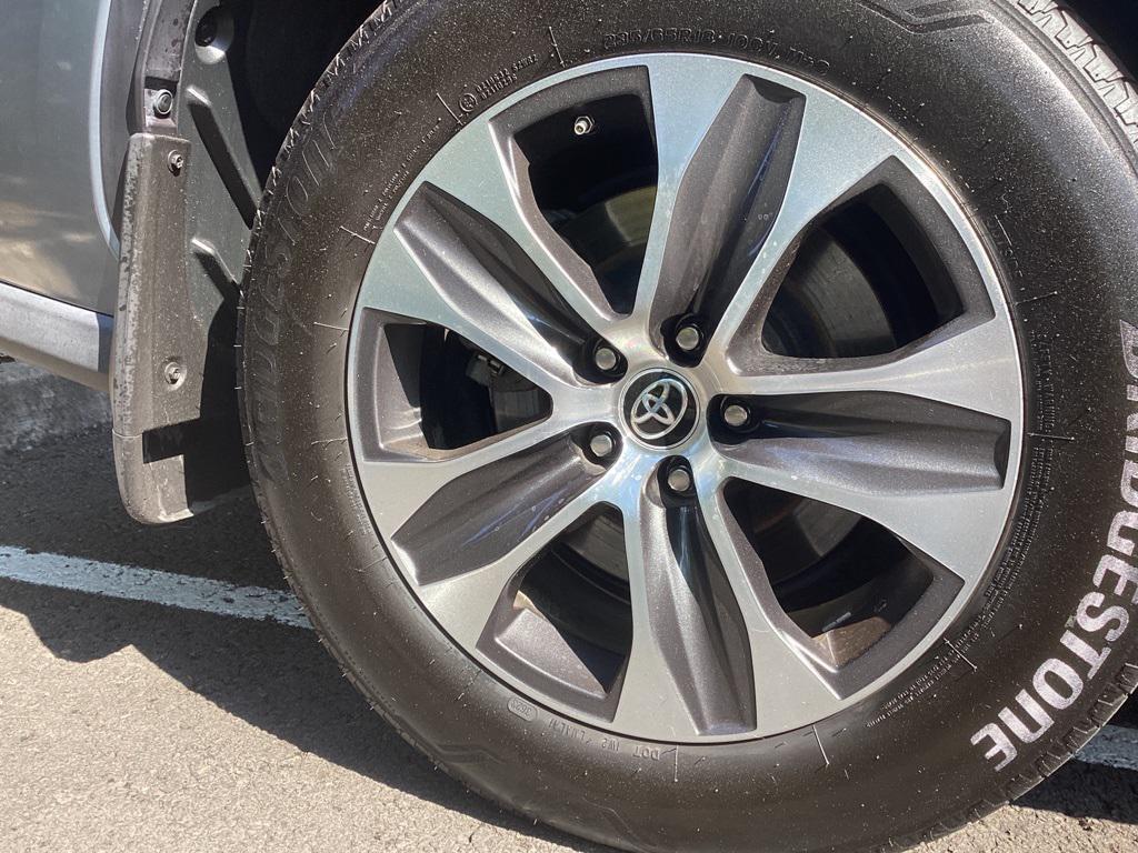 used 2022 Toyota Highlander Hybrid car, priced at $36,981