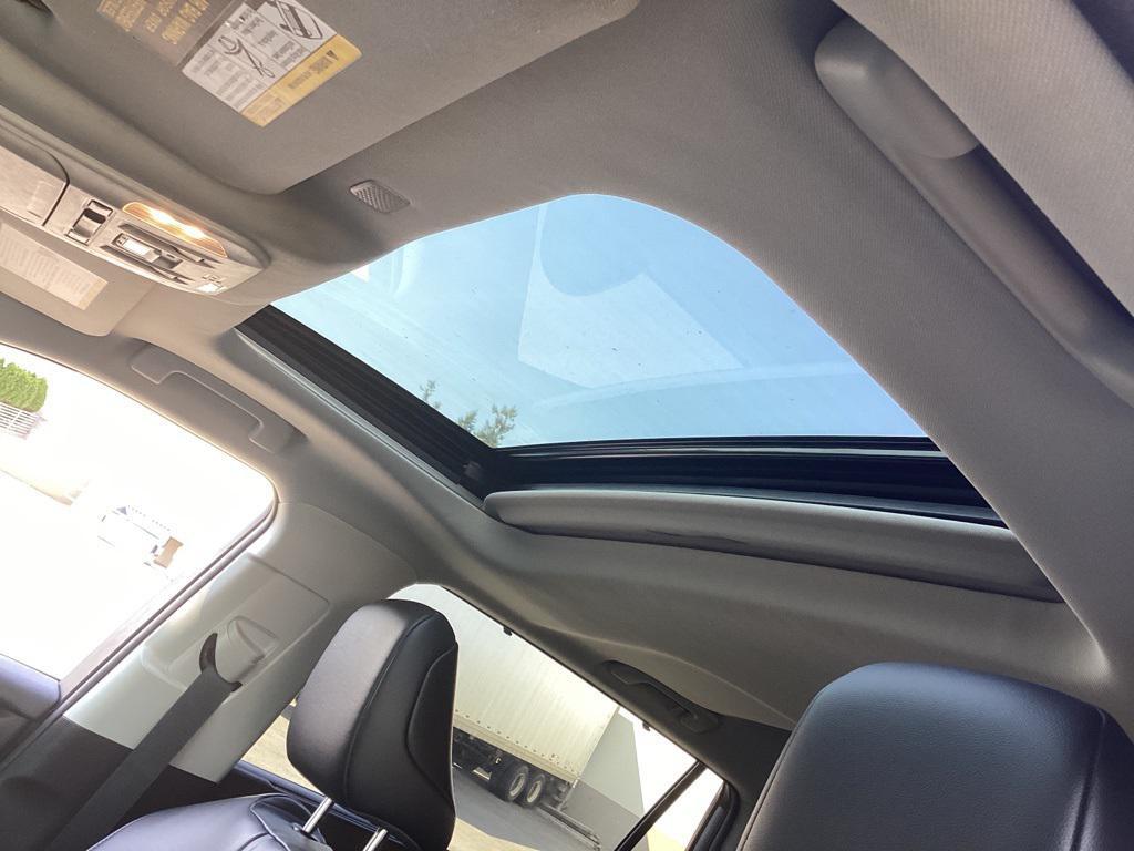 used 2022 Toyota Highlander Hybrid car, priced at $36,981