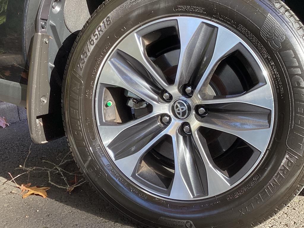 used 2024 Toyota Highlander car, priced at $42,226