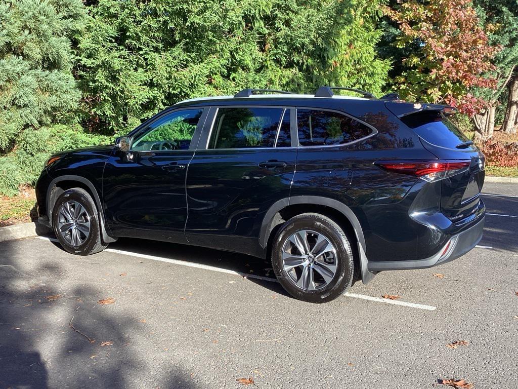 used 2024 Toyota Highlander car, priced at $42,226