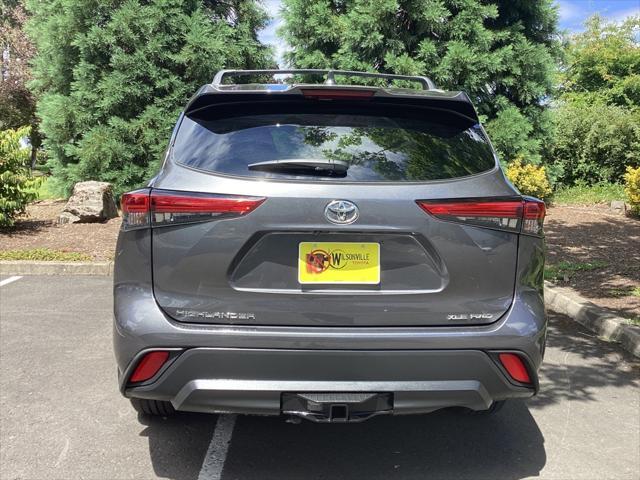 used 2022 Toyota Highlander car, priced at $37,481