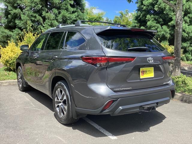 used 2022 Toyota Highlander car, priced at $37,481
