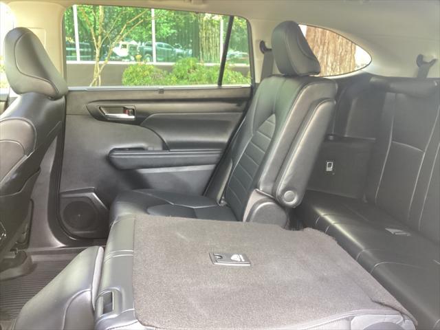 used 2022 Toyota Highlander car, priced at $37,481