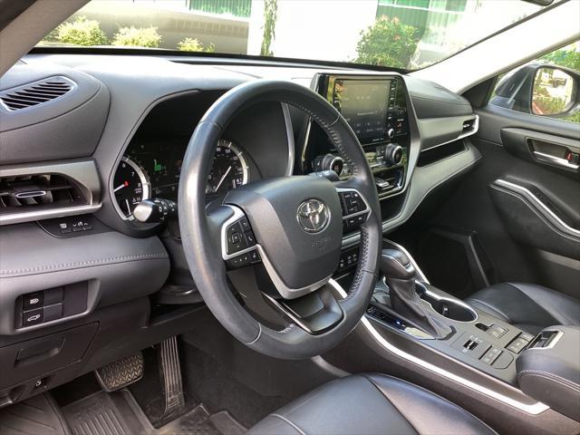 used 2022 Toyota Highlander car, priced at $37,481