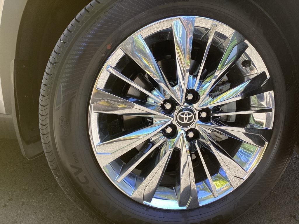 used 2025 Toyota Grand Highlander car, priced at $56,782