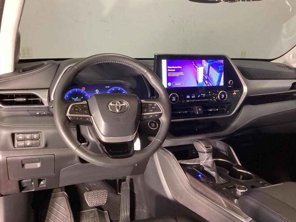 used 2024 Toyota Highlander car, priced at $48,481