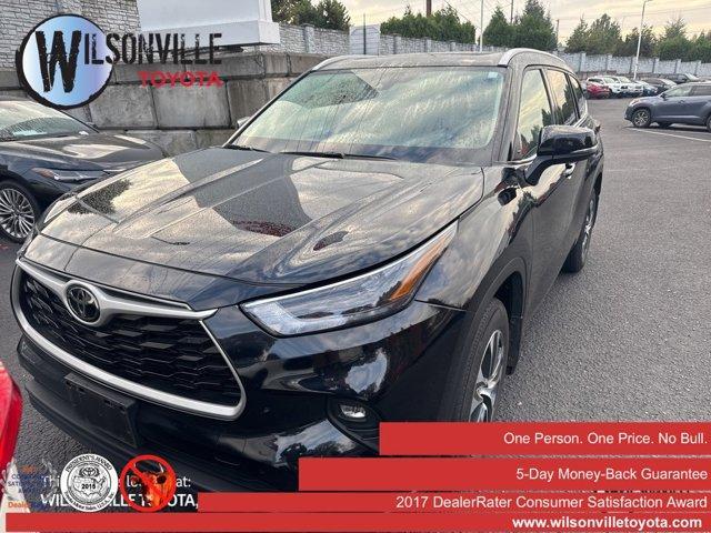 used 2022 Toyota Highlander car, priced at $37,981