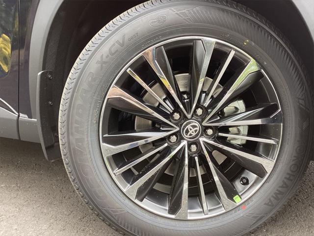 new 2025 Toyota Grand Highlander Hybrid car, priced at $61,827