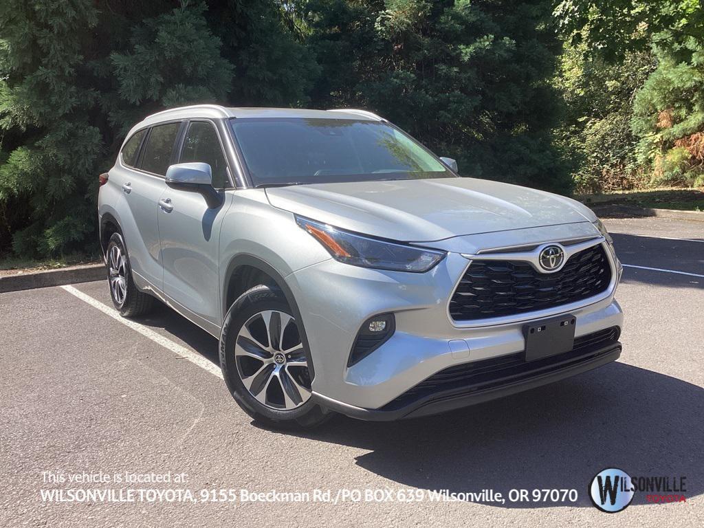 used 2023 Toyota Highlander car, priced at $35,481