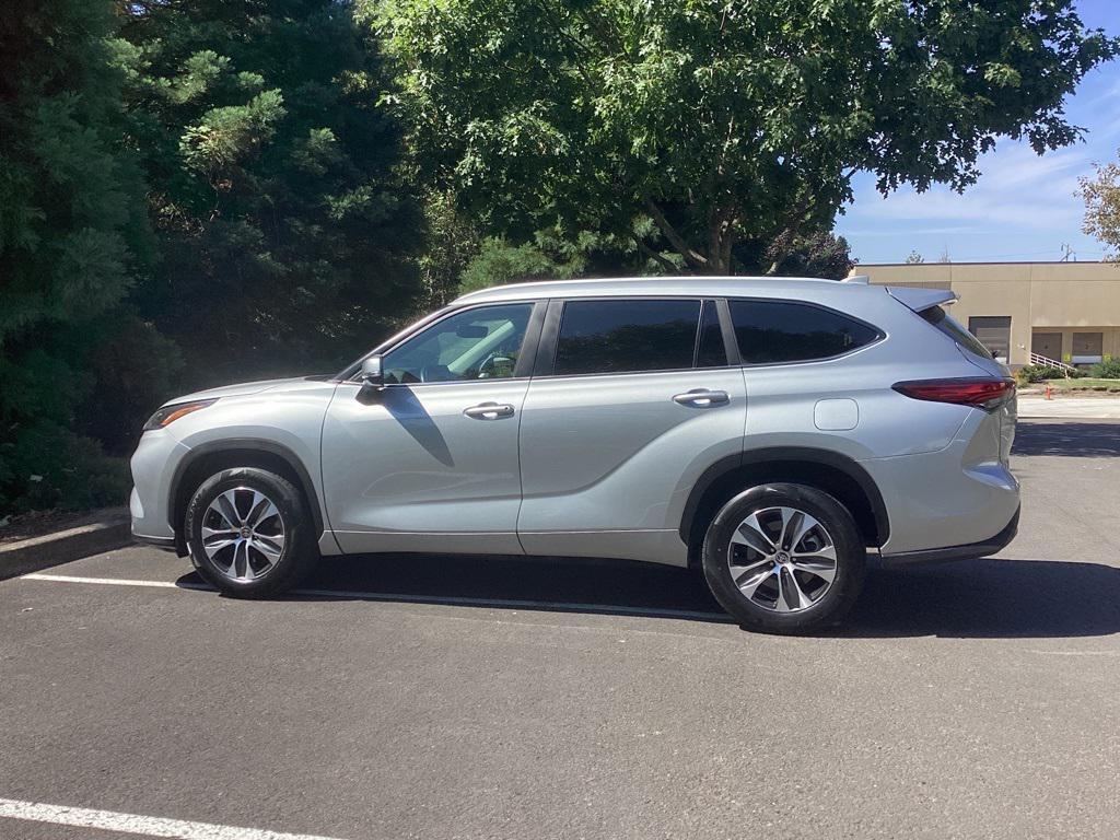 used 2023 Toyota Highlander car, priced at $35,481