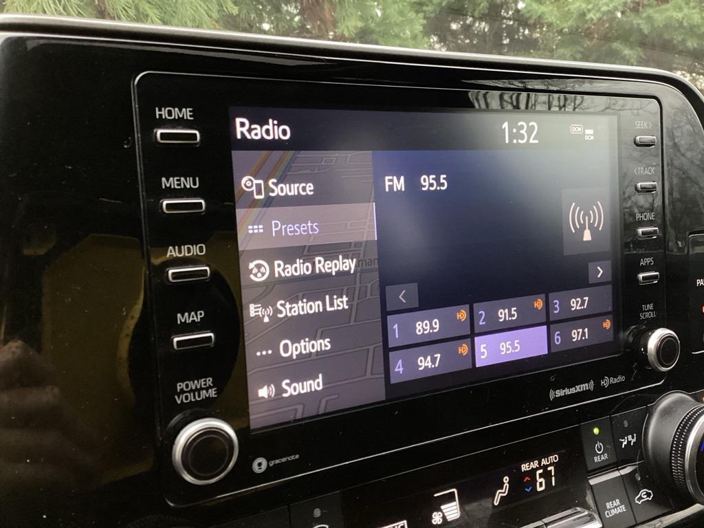 used 2022 Toyota Highlander Hybrid car, priced at $37,996