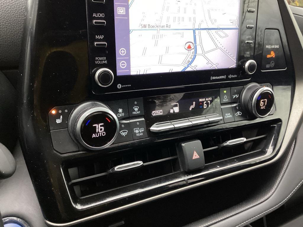 used 2022 Toyota Highlander Hybrid car, priced at $37,996