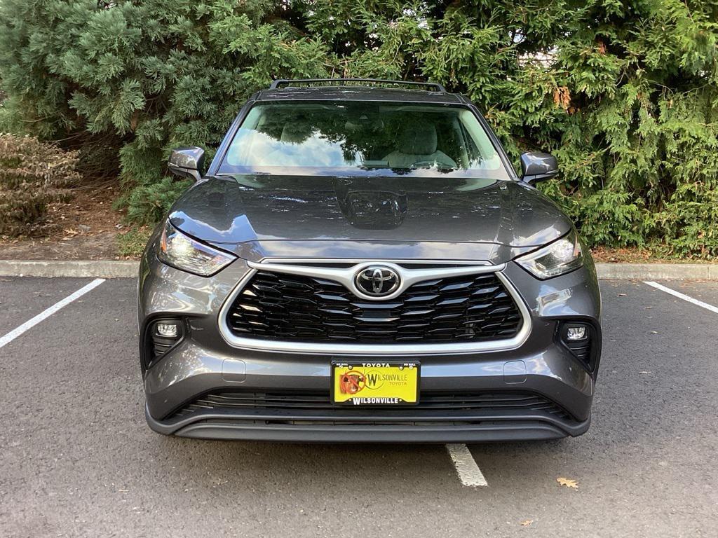 used 2024 Toyota Highlander car, priced at $36,981