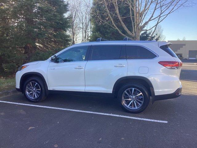 used 2019 Toyota Highlander Hybrid car, priced at $34,981