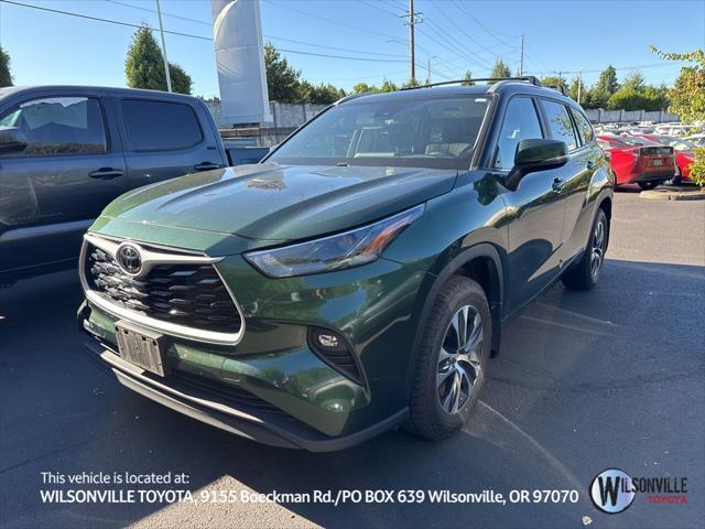 used 2023 Toyota Highlander car, priced at $35,981