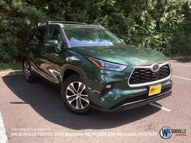 used 2023 Toyota Highlander car, priced at $35,981