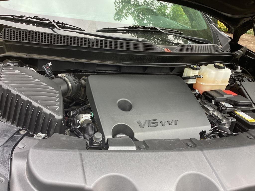 used 2023 Chevrolet Traverse car, priced at $23,981