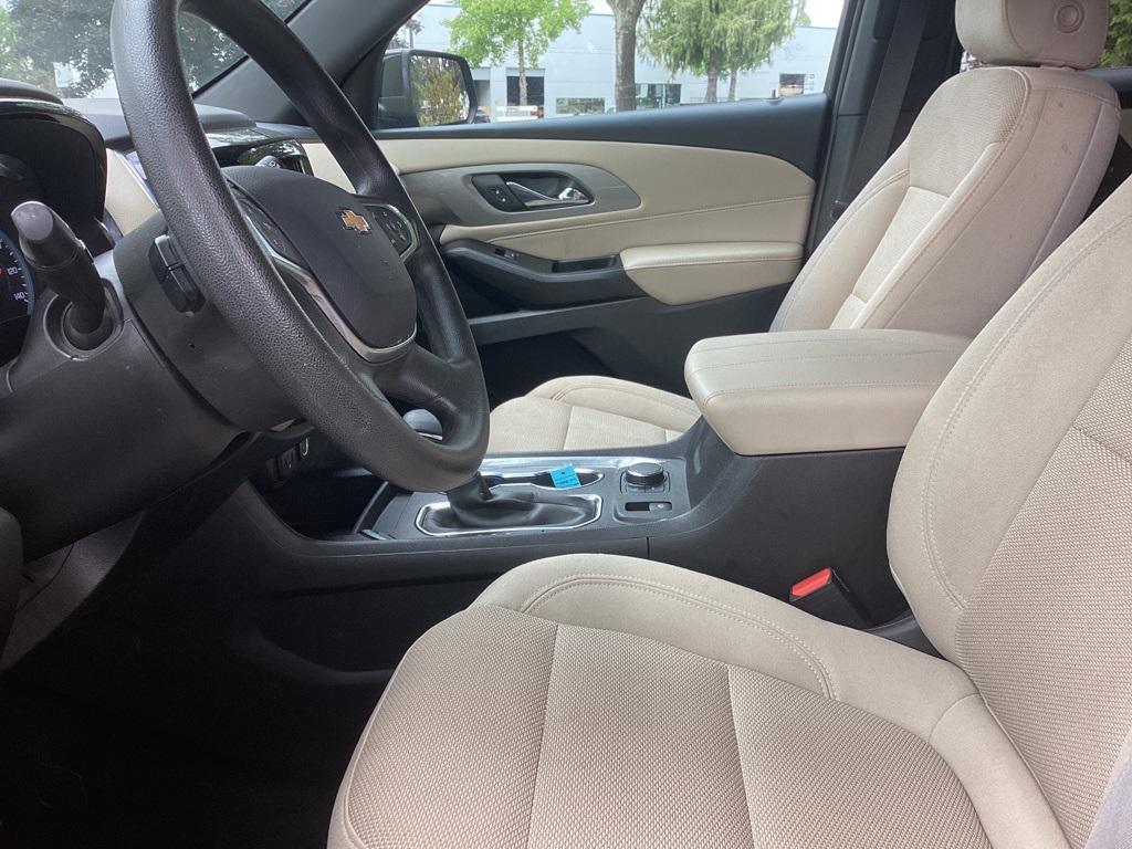 used 2023 Chevrolet Traverse car, priced at $23,981