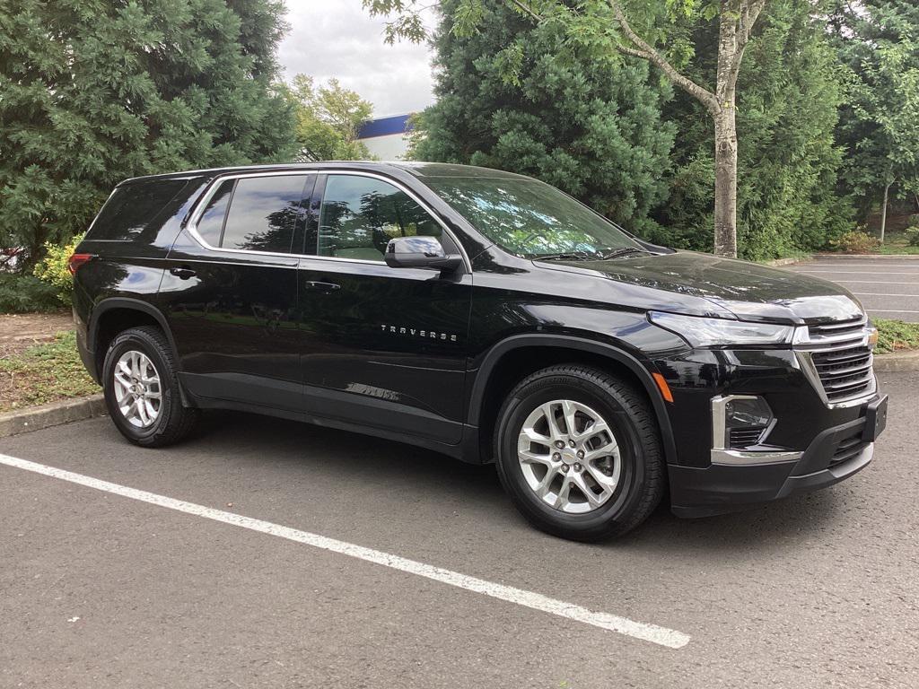 used 2023 Chevrolet Traverse car, priced at $23,981