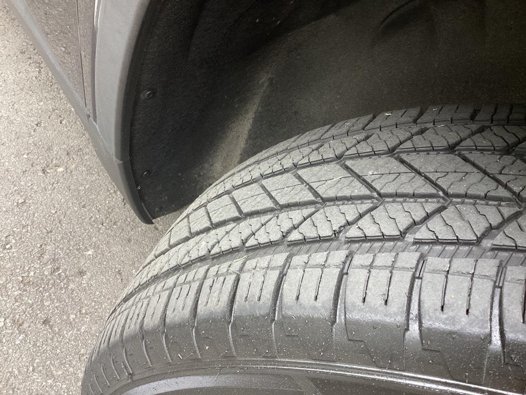 used 2023 Chevrolet Traverse car, priced at $23,981