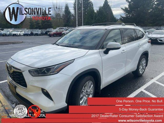 used 2023 Toyota Highlander car, priced at $40,981