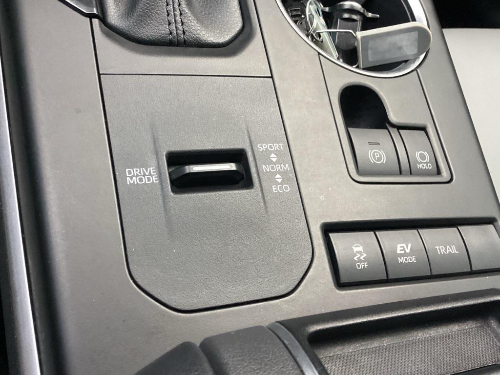 used 2022 Toyota Highlander Hybrid car, priced at $36,998