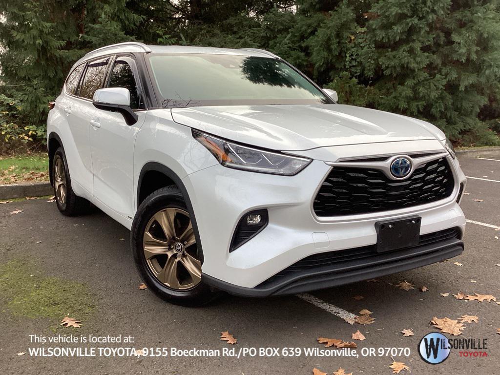 used 2022 Toyota Highlander Hybrid car, priced at $36,998