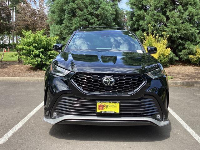 used 2022 Toyota Highlander car, priced at $40,981