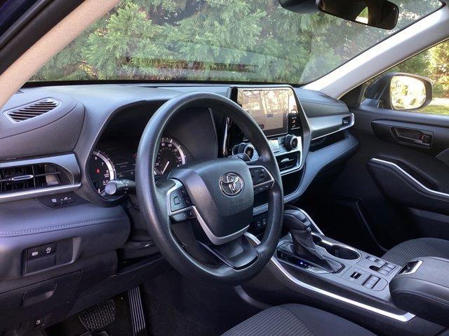 used 2023 Toyota Highlander car, priced at $34,981