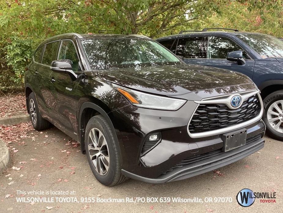 used 2021 Toyota Highlander Hybrid car, priced at $39,981