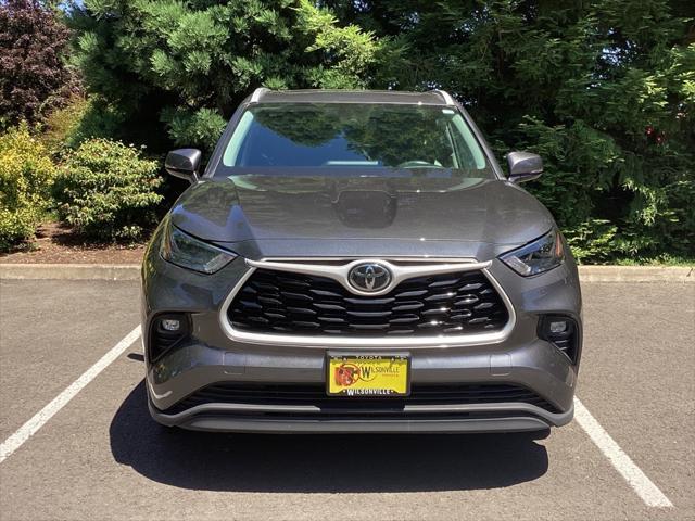 used 2023 Toyota Highlander car, priced at $39,492