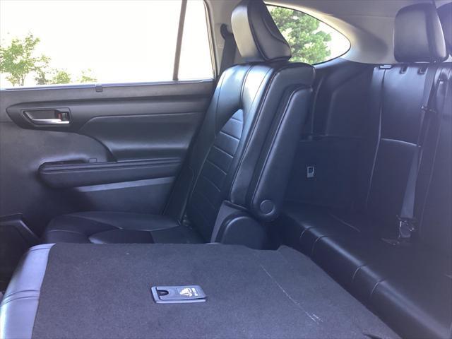 used 2023 Toyota Highlander car, priced at $39,492