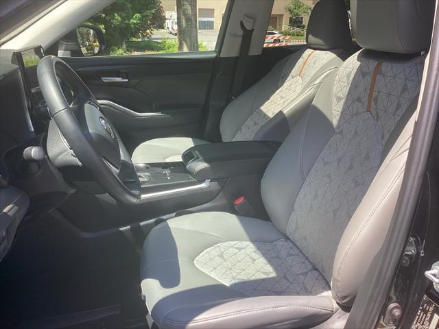 used 2023 Toyota Highlander Hybrid car, priced at $44,481