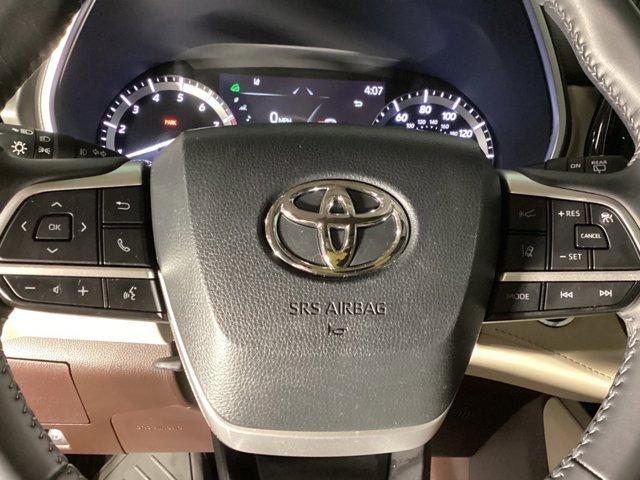 used 2022 Toyota Highlander car, priced at $35,481