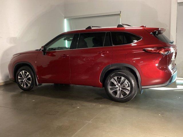 used 2022 Toyota Highlander car, priced at $35,481