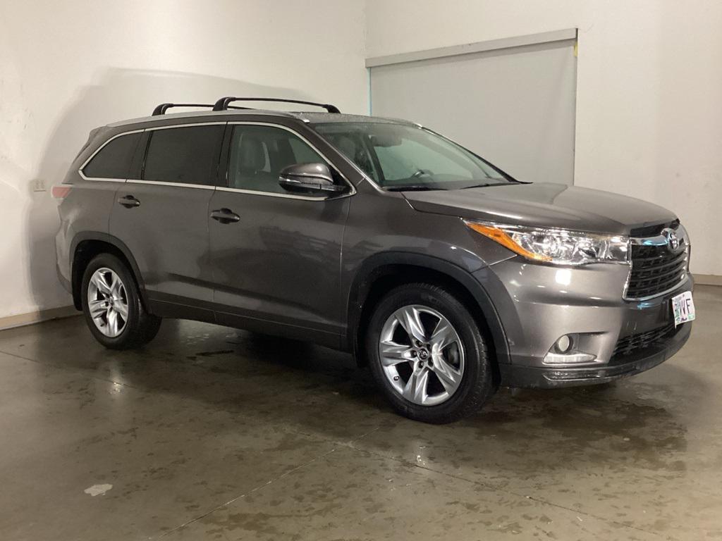 used 2016 Toyota Highlander car, priced at $21,481