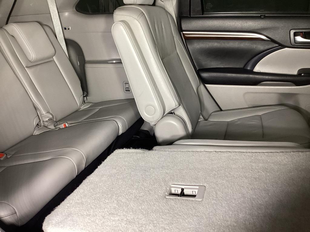used 2016 Toyota Highlander car, priced at $21,481