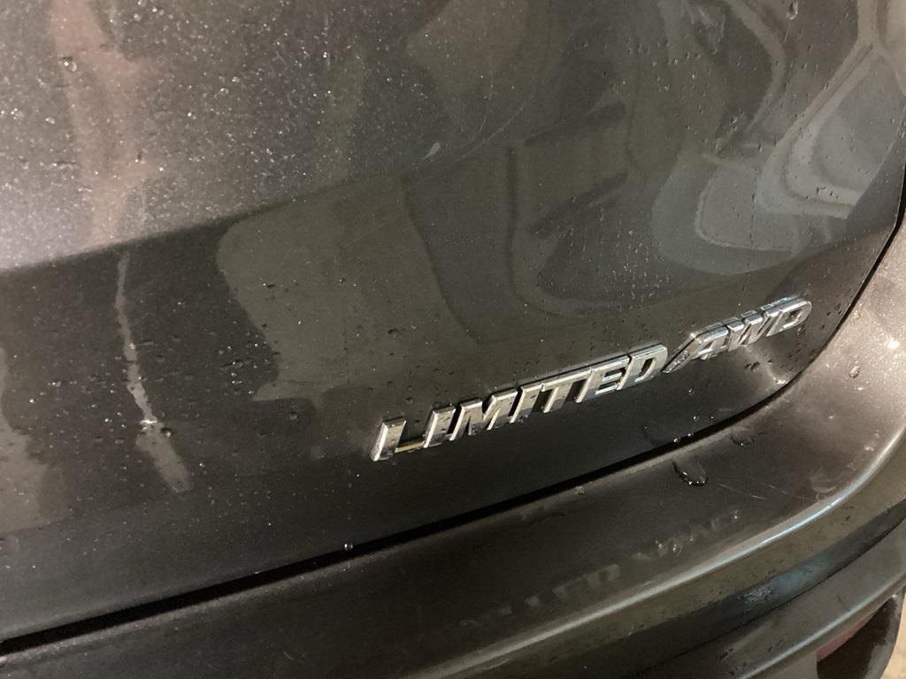 used 2016 Toyota Highlander car, priced at $21,481