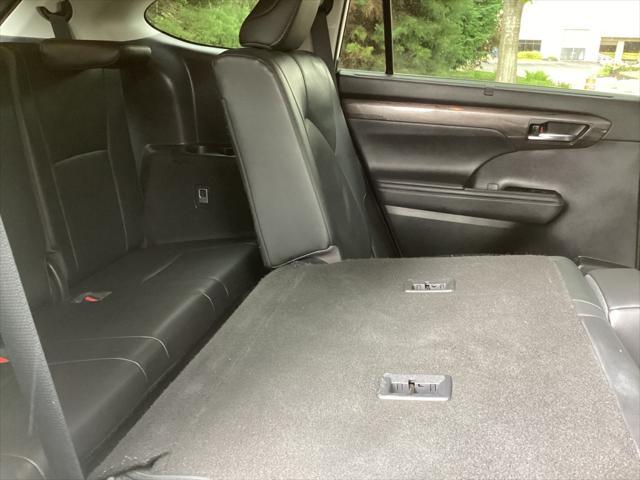 used 2020 Toyota Highlander car, priced at $31,981
