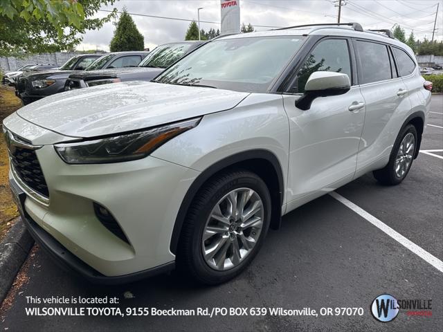 used 2020 Toyota Highlander car, priced at $31,981