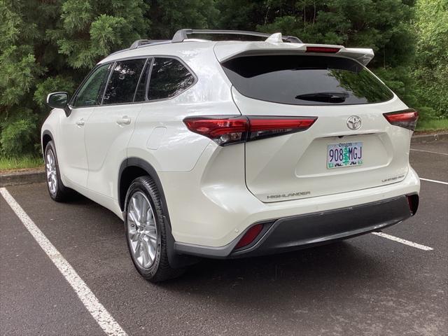 used 2020 Toyota Highlander car, priced at $31,981
