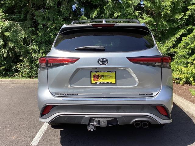 used 2022 Toyota Highlander car, priced at $38,481